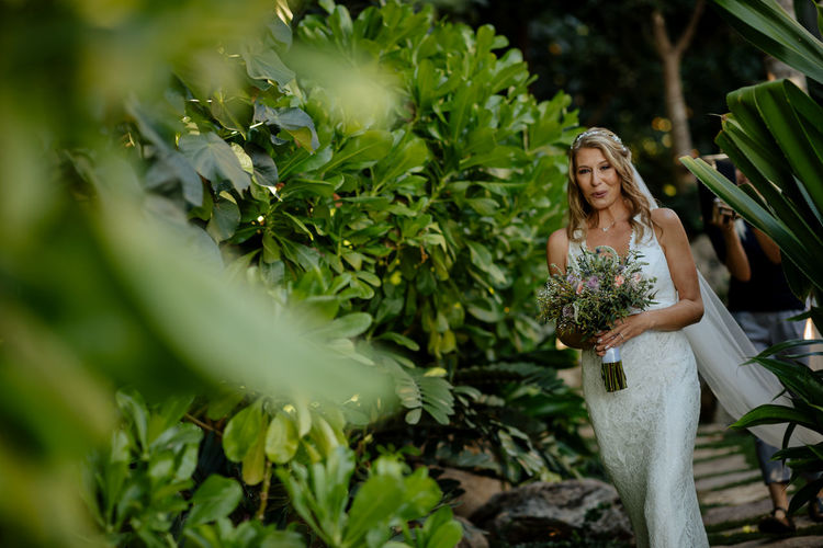 Bride walking down the isle 