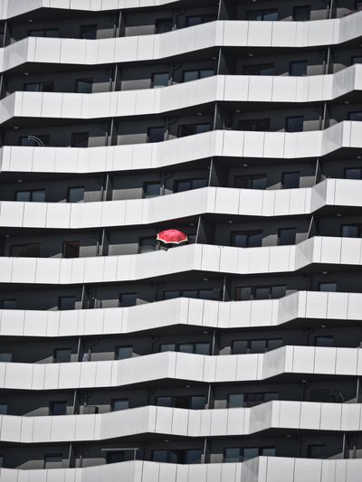 FULL FRAME SHOT OF BUILDING