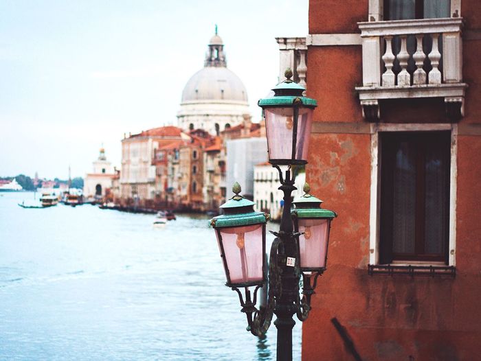 Gas light by building in grand canal