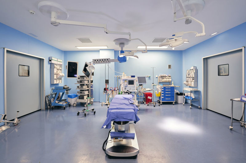 Arrangement of medical equipment in operation room of hospital