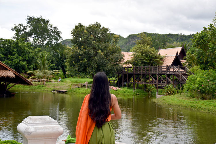 Beautiful thai girl in traditional thai dress in mallika city r.e. 124 a heritage siamese city