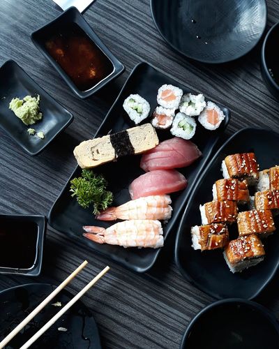 Sushi set and unagi