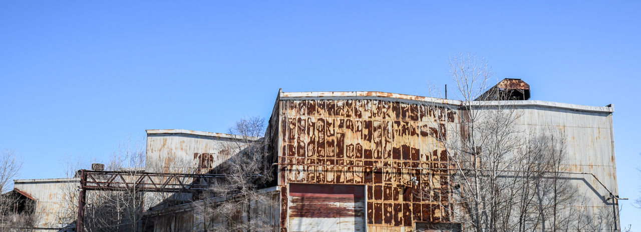 Rusty metal warehouse wall