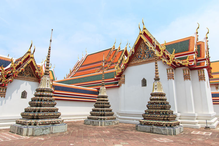 Wat pho temple against sky