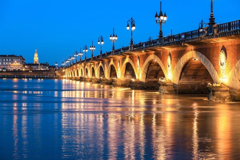 Pont de pierre over the garonne river in bordeaux, france 