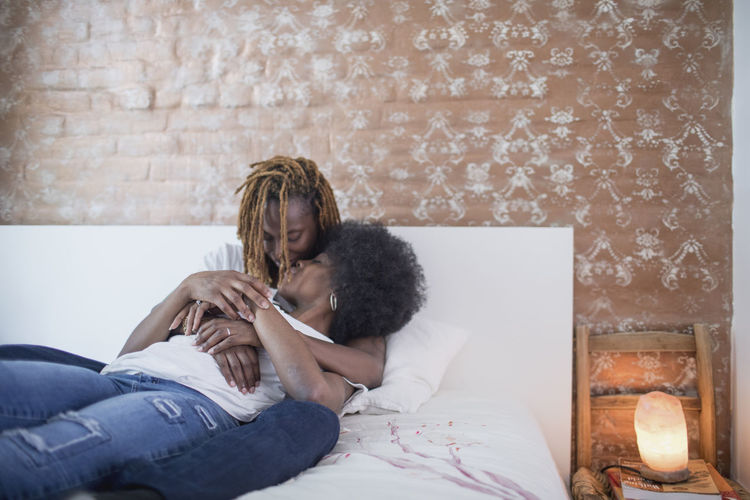 Authentic lifestyle photography from the HEX photo agency. Real People Lifestyles Lifestyle Moments