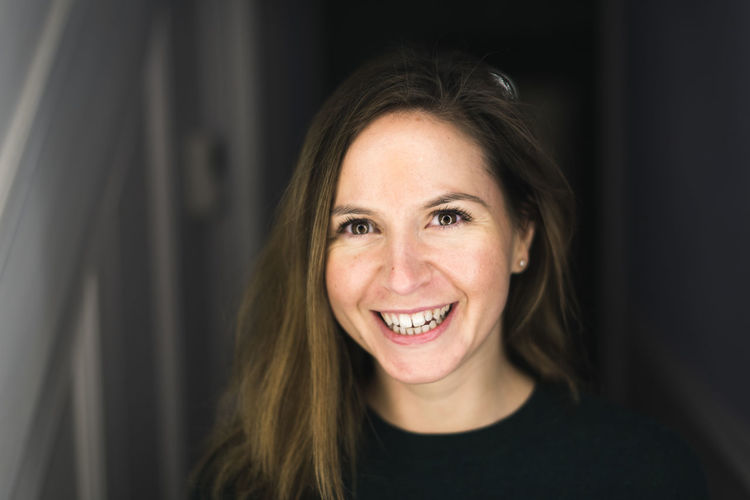 Portrait of a smiling woman