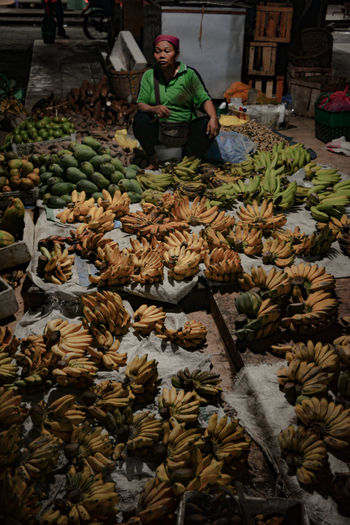 Bannana's seller on pati sell many bannana that have different taste. this tradisional market