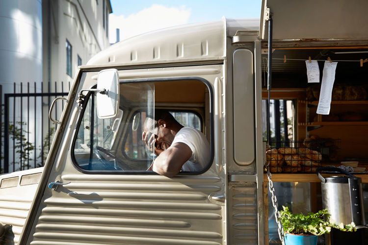 Authentic lifestyle photography by Maskot photo agency. Diversity Lifestyles Lifestyle Photography Humans Real People