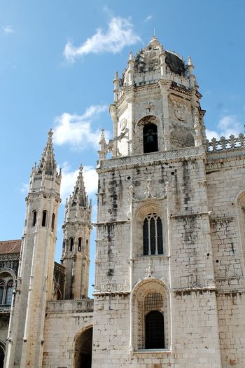 Facade of the monastery of jerónimos situated in the neighborhood of belém, in lisbon. 