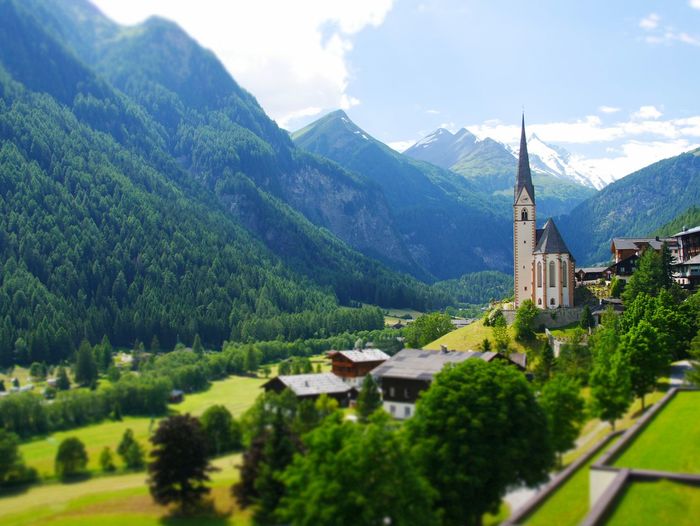 Scenic view of st vincent church and grossglockner