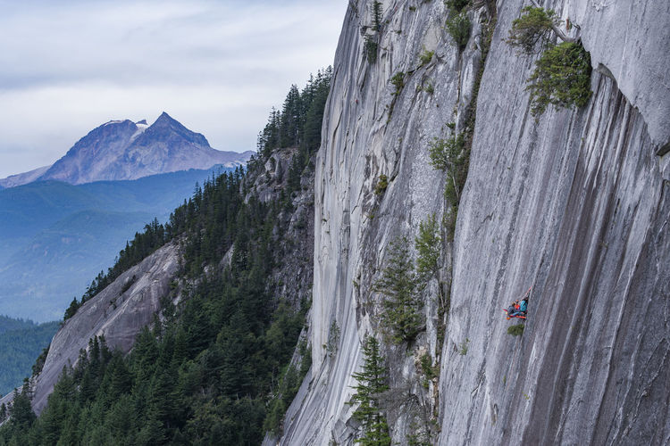 Two men hanging on portaledge on the squamish chief with garibaldi
