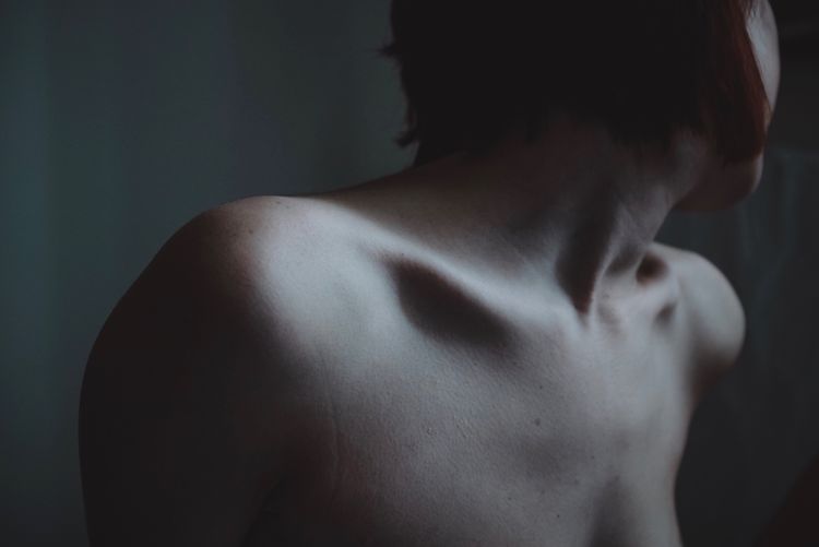 Human Skin One Person Human Body Human Neck Women Beautiful Woman Close-up Composition Shadows & Lights Light And Shadow FujiX100T Atmospheric Mood Atmosphere Young Women VSCO Cam Indoors Real People People Light Natural Light