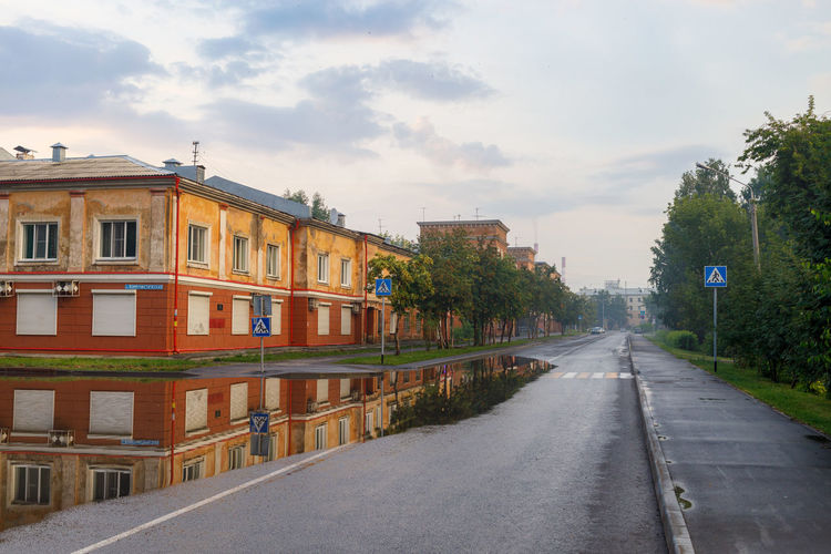 A summer city street after the rain
