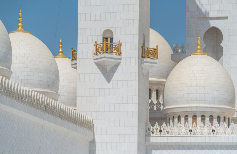 Low angle view of sheikh zayed grand mosque