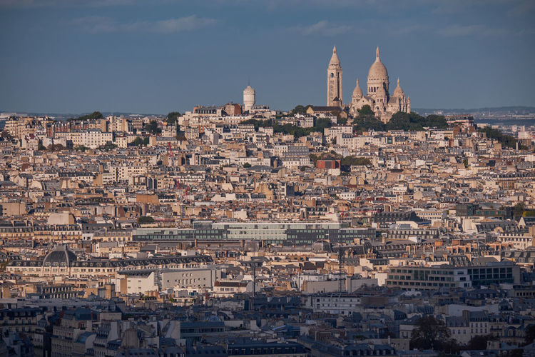 Panorama aerial view - skyline of paris. top platform of eiffel tower to montmartre and sacre coeur 